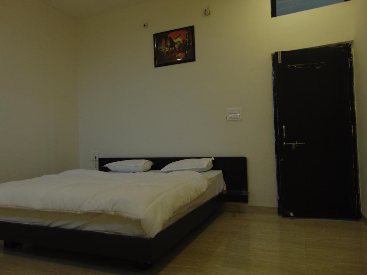 Hotel Kalajanki 우자인 외부 사진
